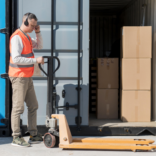 The Benefits of using Pallet Trucks in your Warehouse and Operational Setting…