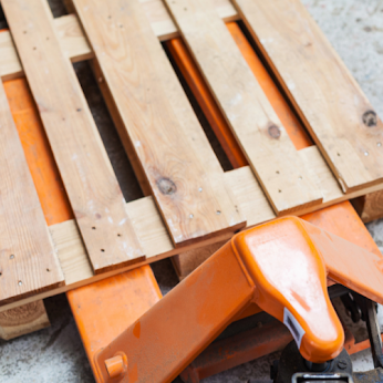 What Is A Pallet Truck?