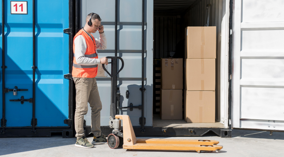The Benefits of using Pallet Trucks in your Warehouse and Operational Setting…